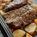 Pot Roast con 3 Sobres en Crock Pot — Receta Fácil y Sabrosa