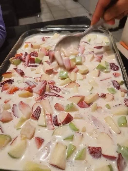 Postre de Frutas Cremoso