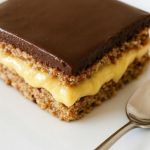 Tarta de galletas, flan y chocolate