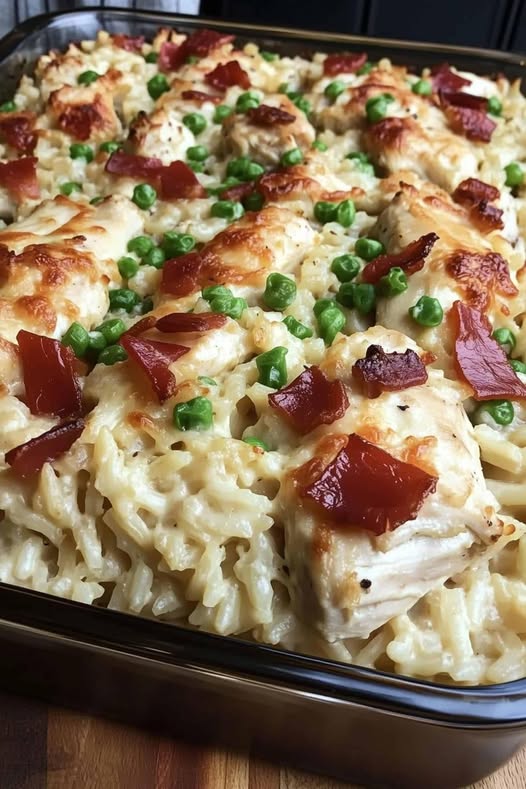 Cazuela de Pollo Alfredo con Arroz