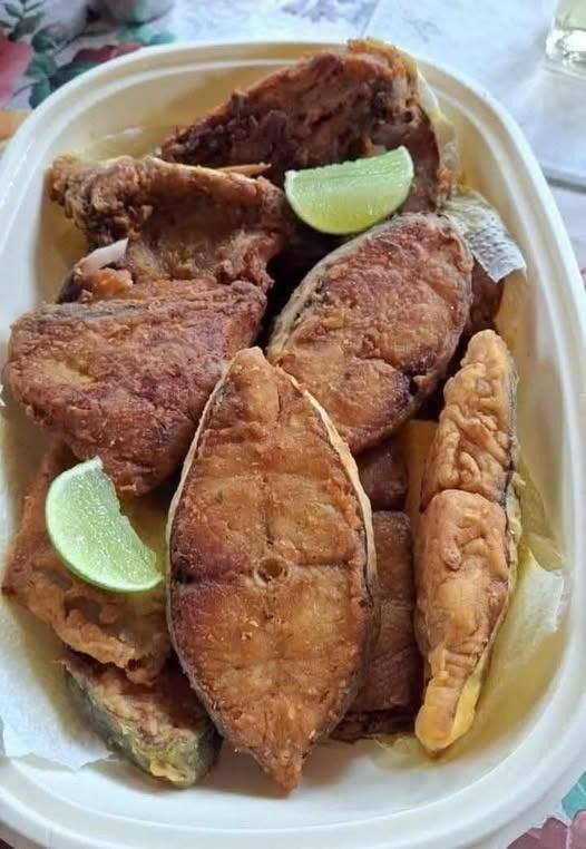 Pescado Frito: Tradición Crujiente y Sabor Inigualable