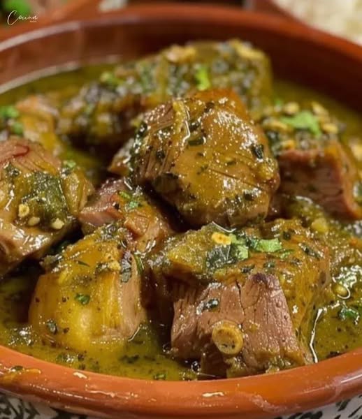Mole Verde con Carne de Puerco