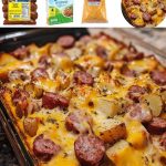 Papas Rancheras con Salchicha y Queso