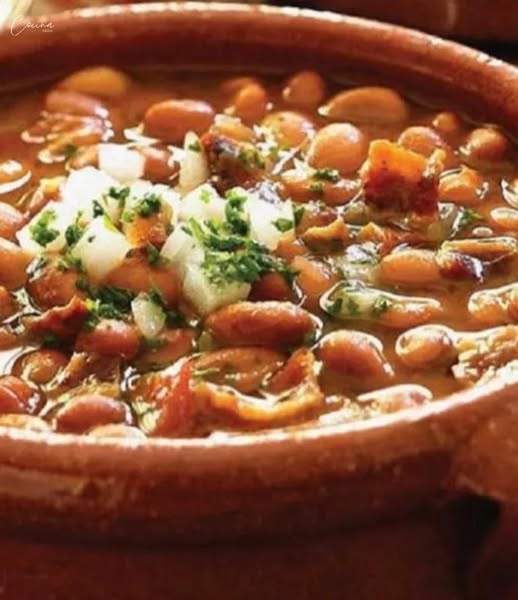 Frijoles Charros: Receta Tradicional Mexicana Paso a Paso